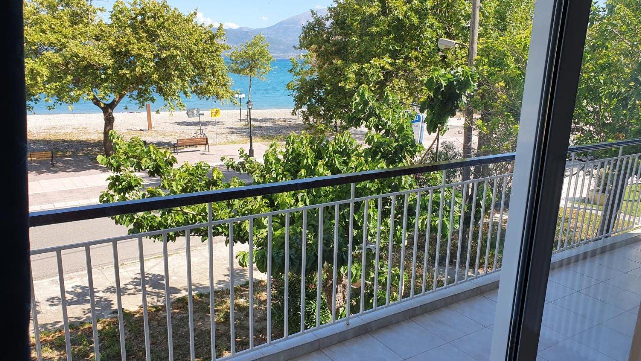 Nafpaktos Beach House Sea View Apartment First Floor Екстериор снимка