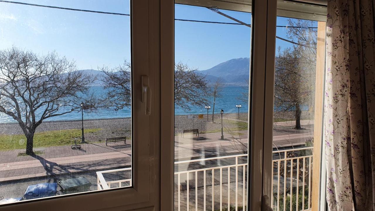 Nafpaktos Beach House Sea View Apartment First Floor Екстериор снимка