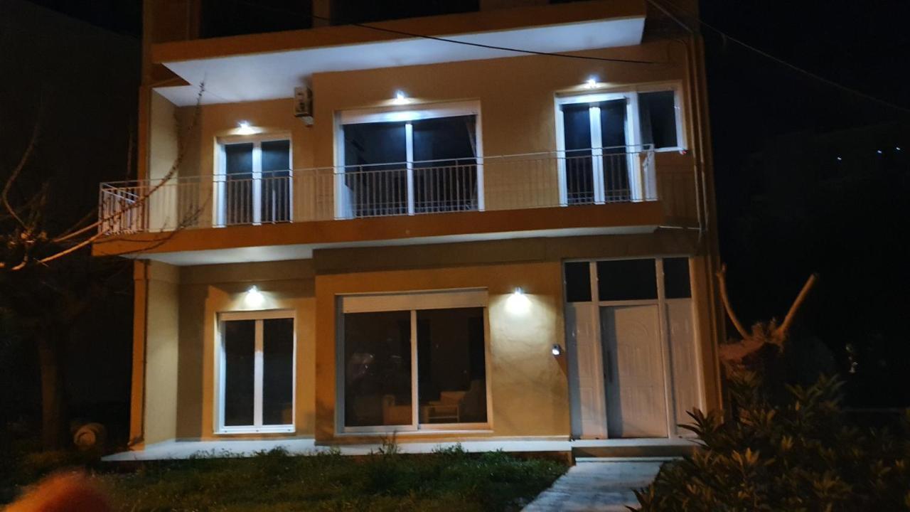 Nafpaktos Beach House Apartment Екстериор снимка